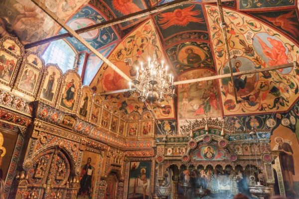 11 иконостасов Покровского собора